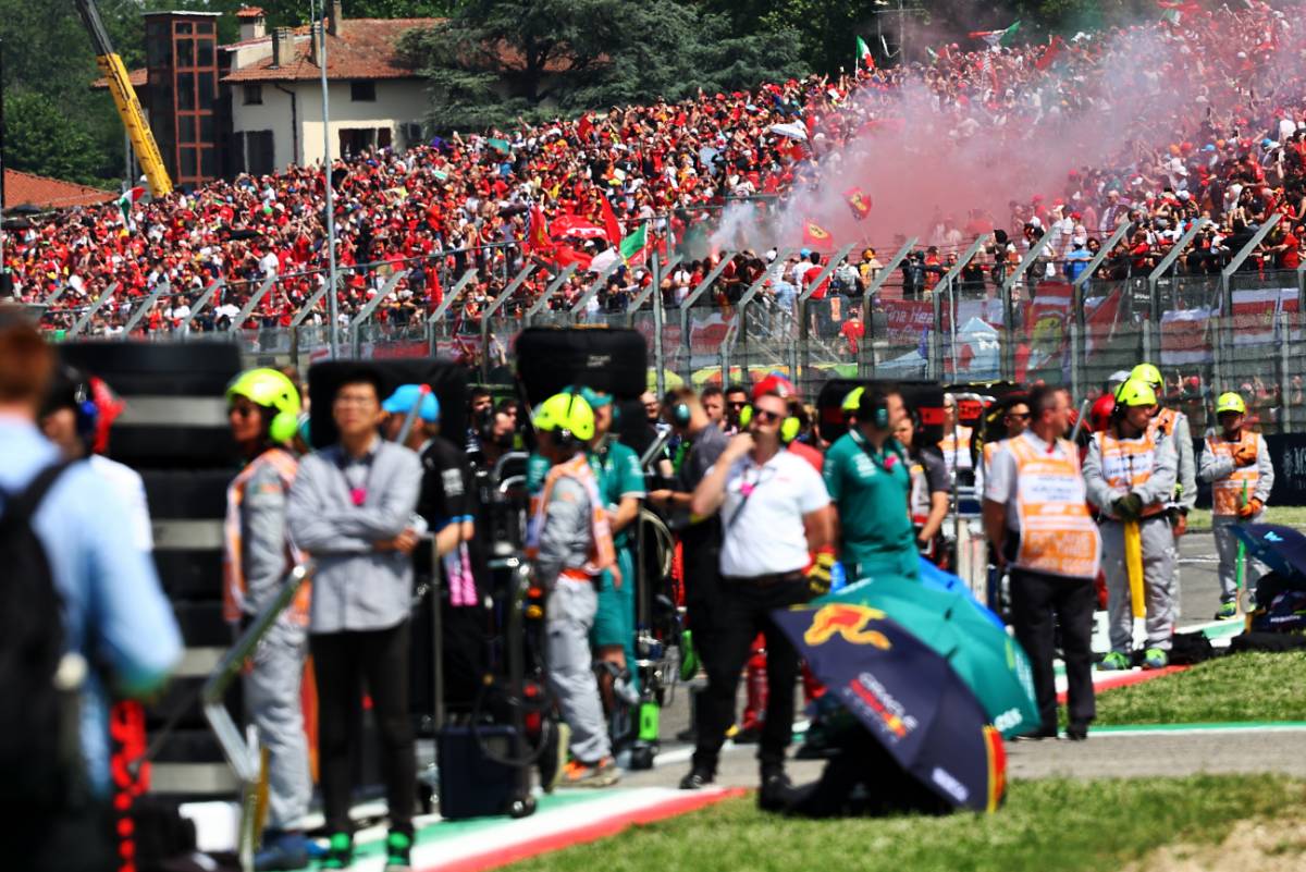 Imola GP: Verstappen holds on to beat charging Norris