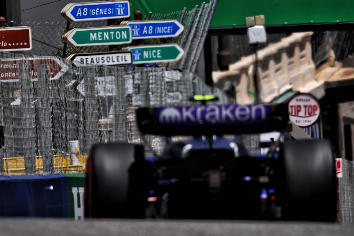 Leclerc and Piastri on Monaco front row as Verstappen falters