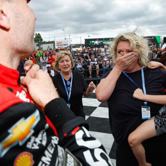 Power ends IndyCar drought with emotional win at Road America