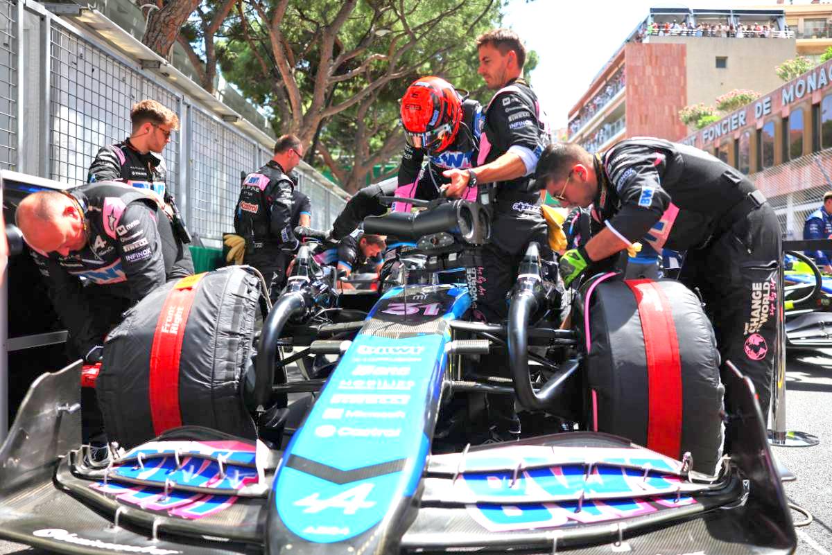 Ocon to race in Canada – denounces online ‘abuse’ after Monaco bust