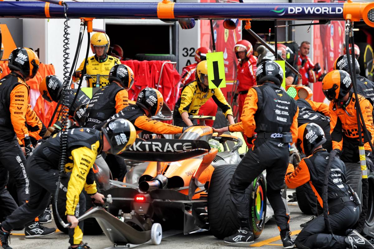 Lando Norris (GBR) McLaren MCL38 makes a pit stop. 09.06.2024. Formula 1 World Championship, Rd 9, Canadian Grand Prix, Montreal, Canada, Race Day. - www.xpbimages.com, EMail: requests@xpbimages.com © Copyright: Batchelor / XPB Images
