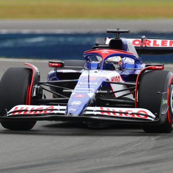 Ricciardo looked for ‘hole’ in RB car to explain poor British GP pace