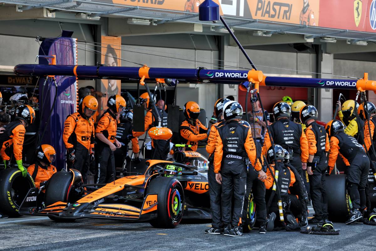 Lando Norris (GBR) McLaren MCL38 makes a pit stop.
23.06.2024. Formula 1 World Championship, Rd 10, Spanish Grand Prix, Barcelona, Spain, Race Day.
- www.xpbimages.com, EMail: requests@xpbimages.com &copy; Copyright: Batchelor / XPB Images
