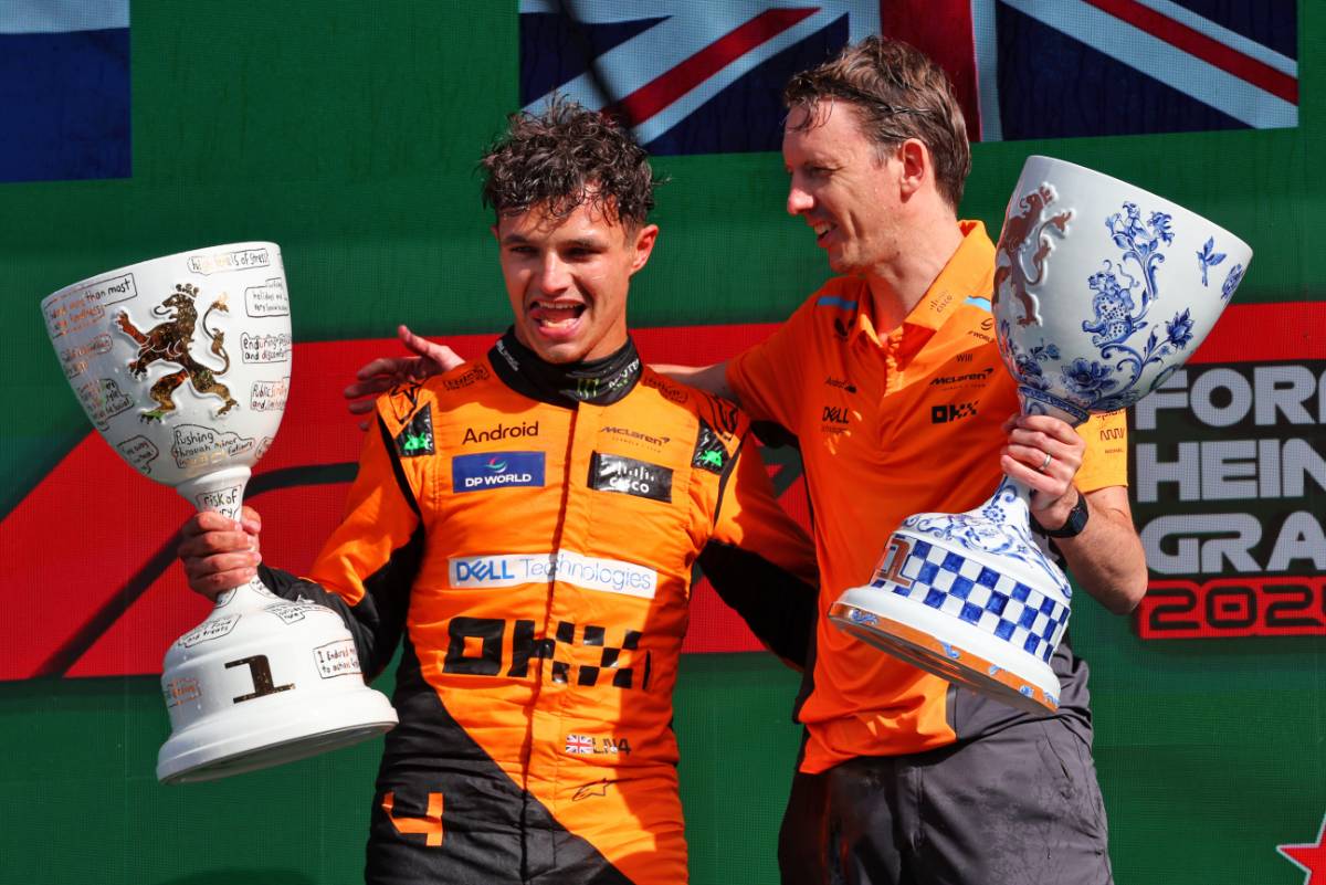 (L to R): Race winner Lando Norris (GBR) McLaren celebrates on the podium with William Joseph (GBR) McLaren Race Engineer. 25.08.2024. Formula 1 World Championship, Rd 15, Dutch Grand Prix, Zandvoort, Netherlands, Race Day. - www.xpbimages.com, EMail: requests@xpbimages.com © Copyright: Batchelor / XPB Images