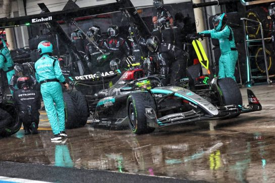 Lewis Hamilton (GBR) Mercedes AMG F1 W15 makes a pit stop.
03.11.2024. Formula 1 World Championship, Rd 21, Brazilian Grand Prix, Sao Paulo, Brazil, Race Day.
- www.xpbimages.com, EMail: requests@xpbimages.com &copy; Copyright: Batchelor / XPB Images