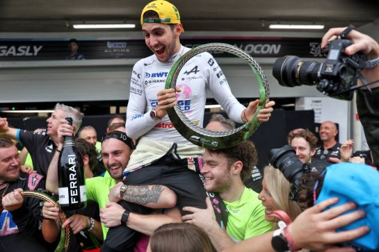 Esteban Ocon (FRA) Alpine F1 Team celebrates his second place finish with the team.
03.11.2024. Formula 1 World Championship, Rd 21, Brazilian Grand Prix, Sao Paulo, Brazil, Race Day.
 - www.xpbimages.com, EMail: requests@xpbimages.com &copy; Copyright: Staley / XPB Images