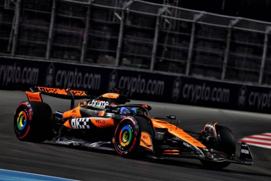 Oscar Piastri (AUS) McLaren MCL38.
21.11.2024. Formula 1 World Championship, Rd 22, Las Vegas Grand Prix, Las Vegas, Nevada, USA, Practice Day
- www.xpbimages.com, EMail: requests@xpbimages.com &copy; Copyright: Charniaux / XPB Images