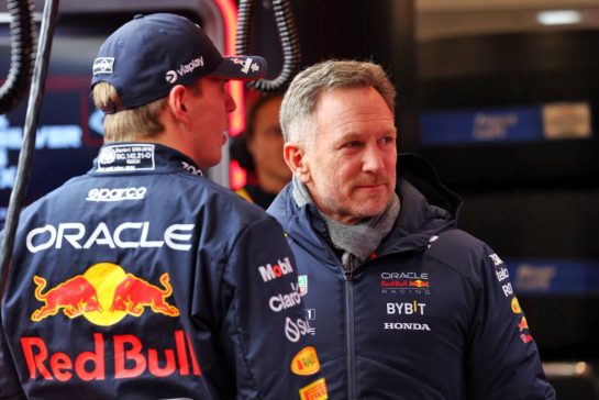 (L to R): Max Verstappen (NLD) Red Bull Racing with Christian Horner (GBR) Red Bull Racing Team Principal.
21.11.2024. Formula 1 World Championship, Rd 22, Las Vegas Grand Prix, Las Vegas, Nevada, USA, Practice Day
- www.xpbimages.com, EMail: requests@xpbimages.com &copy; Copyright: Batchelor / XPB Images