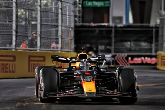Max Verstappen (NLD) Red Bull Racing RB20.
23.11.2024. Formula 1 World Championship, Rd 22, Las Vegas Grand Prix, Las Vegas, Nevada, USA, Race Day.
- www.xpbimages.com, EMail: requests@xpbimages.com © Copyright: Moy / XPB Images