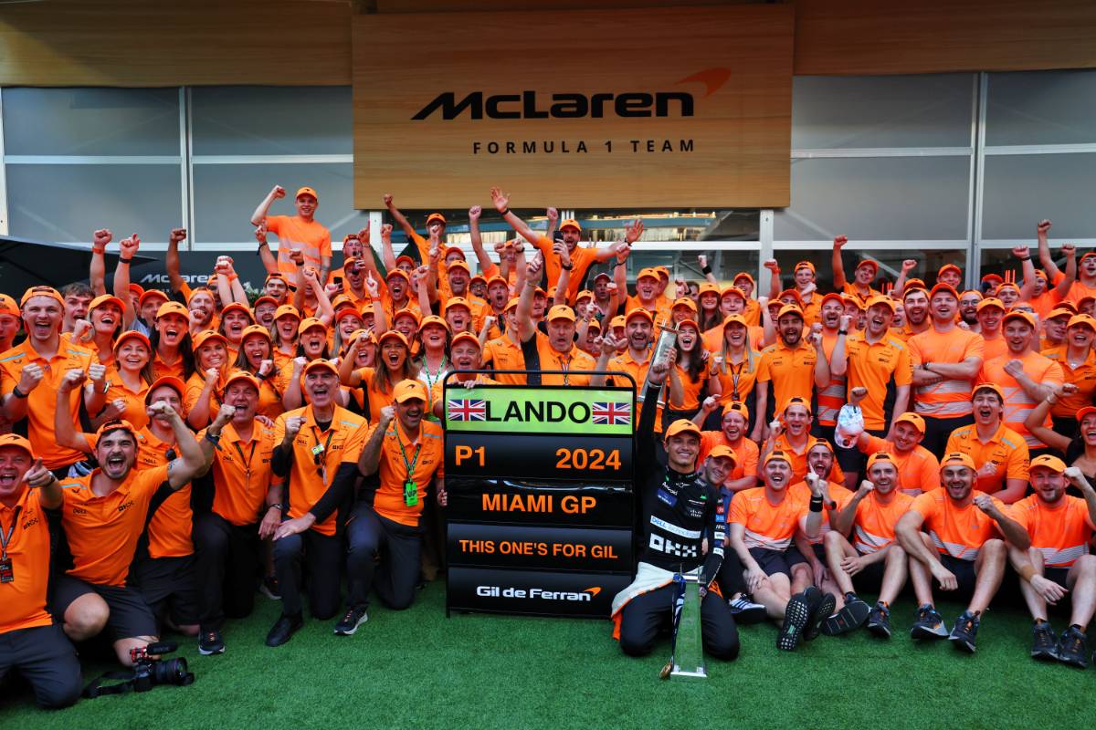 Race winner Lando Norris (GBR) McLaren celebrates with the team. 05.05.2024. Formula 1 World Championship, Rd 6, Miami Grand Prix, Miami, Florida, USA, Race Day. - www.xpbimages.com, EMail: requests@xpbimages.com &copy; Copyright: Coates / XPB Images