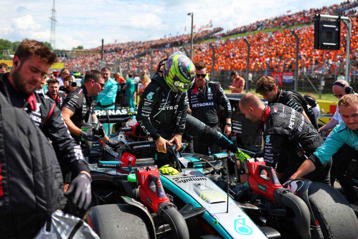 Hamilton ‘phobia of losing’ fueled Mercedes’ success – Shovlin