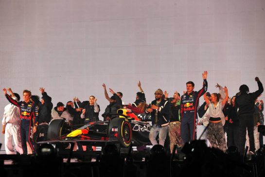 (L to R): Liam Lawson (NZL) Red Bull Racing and Max Verstappen (NLD) Red Bull Racing.
18.02.2025. Formula One World Championship, F1 75 Live. O2 Arena, London, England.
- www.xpbimages.com, EMail: requests@xpbimages.com &copy; Copyright: Batchelor / XPB Images