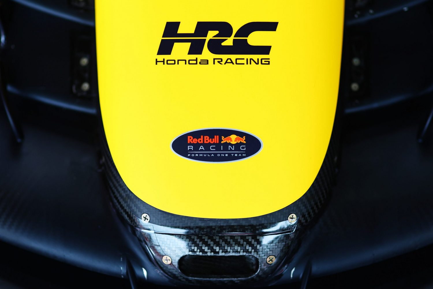 Red Bull to bid farewell to Honda in ‘Championship White’