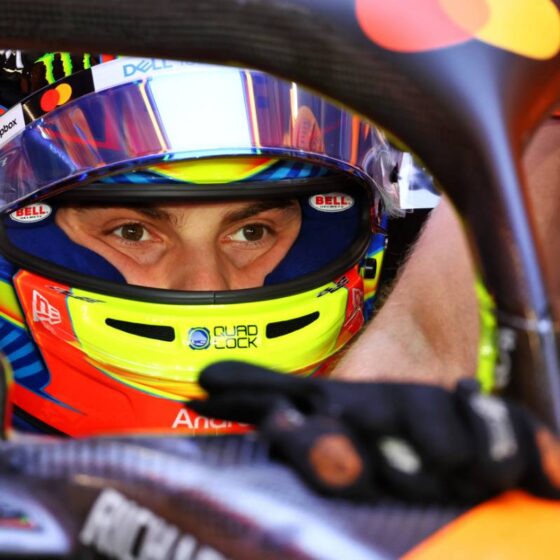 McLaren commits to Piastri with multi-year contract extension