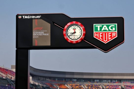 Circuit atmosphere - Tag Heuer clock in the pits.
20.03.2025. Formula 1 World Championship, Rd 2, Chinese Grand Prix, Shanghai, China, Preparation Day.
- www.xpbimages.com, EMail: requests@xpbimages.com © Copyright: Moy / XPB Images