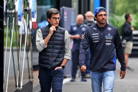(L to R):Carlos Onoro Sainz (ESP) Driver Manager with Carlos Sainz (ESP) Atlassian Williams Racing.
24.07.2025. Formula 1 World Championship, Rd 13, Belgian Grand Prix, Spa Francorchamps, Belgium, Preparation Day.
- www.xpbimages.com, EMail: requests@xpbimages.com © Copyright: Bearne / XPB Images