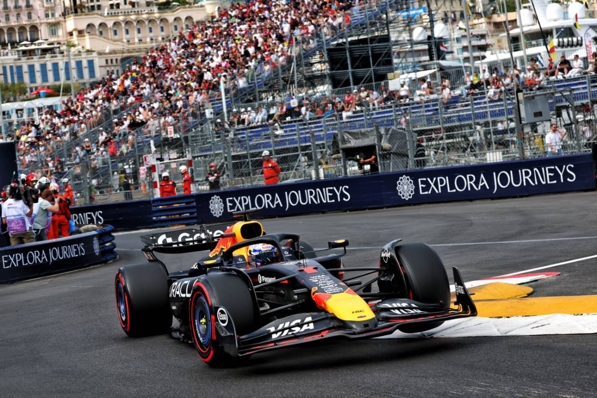 Villeneuve: Verstappen stands ‘alone but not above’ F1’s past greats