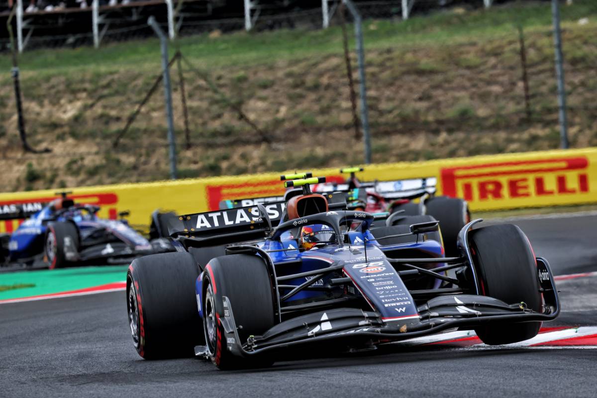 Vowles: Williams and Sainz united in frustration after luckless run