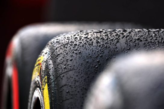 Slick Pirelli tyre covered in raindrops in the paddock.
28.08.2025. Formula 1 World Championship, Rd 15, Dutch Grand Prix, Zandvoort, Netherlands, Preparation Day.
- www.xpbimages.com, EMail: requests@xpbimages.com © Copyright: Moy / XPB Images
