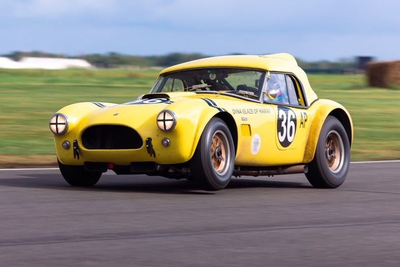 Villeneuve set to tame big bore Cobra at Goodwood Revival