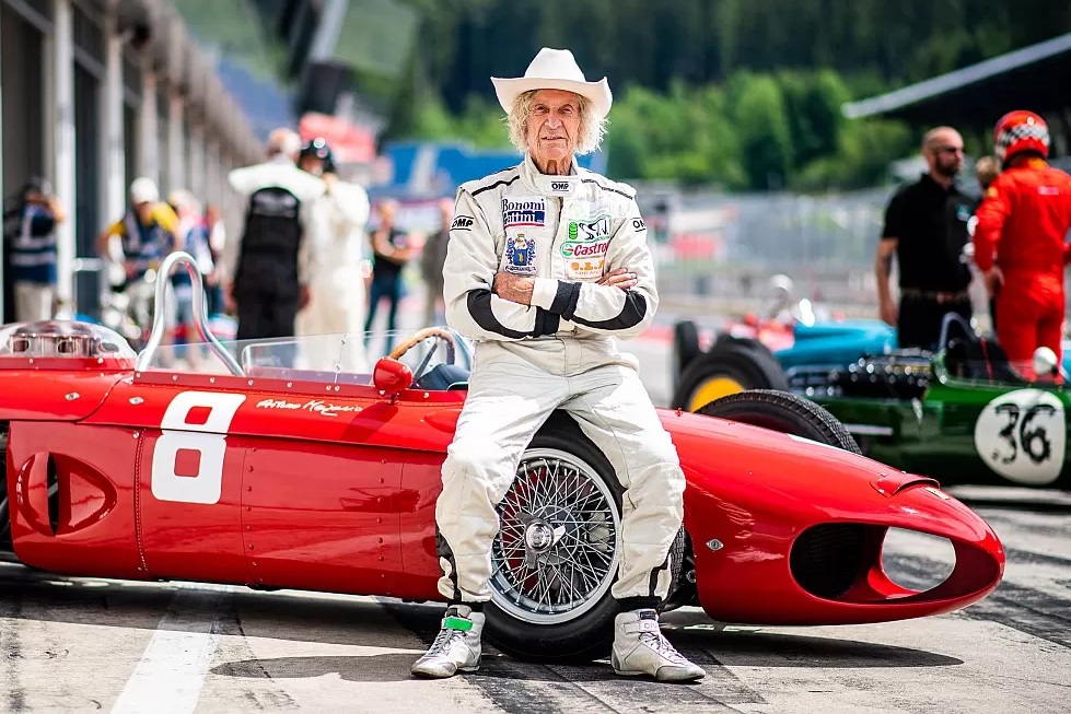Ferrari legend urges Hamilton to hold on: ‘It’s not over’