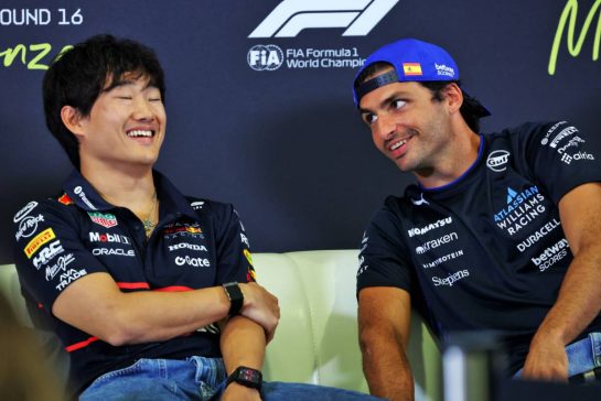 (L to R): Yuki Tsunoda (JPN) Red Bull Racing and Carlos Sainz (ESP) Atlassian Williams Racing in the FIA Press Conference.
04.09.2025. Formula 1 World Championship, Rd 16, Italian Grand Prix, Monza, Italy, Preparation Day.
- www.xpbimages.com, EMail: requests@xpbimages.com &copy; Copyright: Bearne / XPB Images