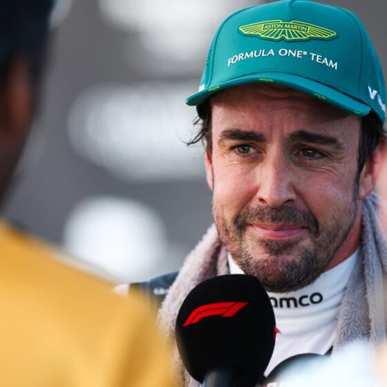 Alonso urges Aston Martin to solve mystery of fading weekend pace