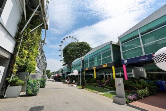 Paddock atmosphere.
02.10.2025. Formula 1 World Championship, Rd 18, Singapore Grand Prix, Marina Bay Street Circuit, Singapore, Preparation Day.
- www.xpbimages.com, EMail: requests@xpbimages.com &copy; Copyright: Moy / XPB Images