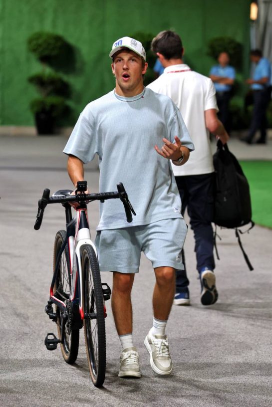Liam Lawson (NZL) Racing Bulls.
02.10.2025. Formula 1 World Championship, Rd 18, Singapore Grand Prix, Marina Bay Street Circuit, Singapore, Preparation Day.
- www.xpbimages.com, EMail: requests@xpbimages.com &copy; Copyright: Moy / XPB Images