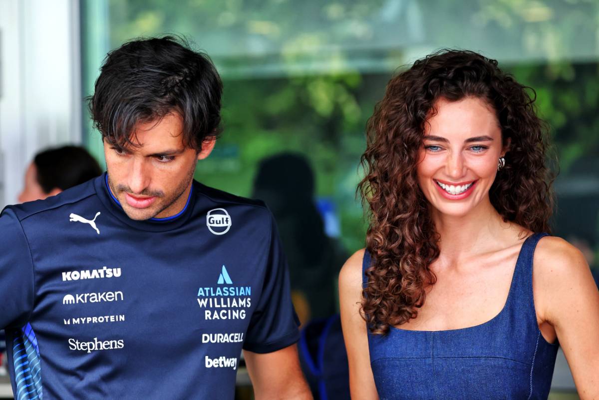 Sainz slams F1 for putting glamour over racing action on TV