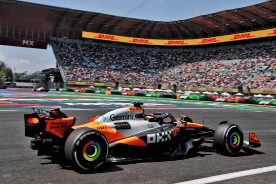 Oscar Piastri (AUS) McLaren MCL39.
24.10.2025. Formula 1 World Championship, Rd 20, Mexican Grand Prix, Mexico City, Mexico, Practice Day.
- www.xpbimages.com, EMail: requests@xpbimages.com &copy; Copyright: Batchelor / XPB Images