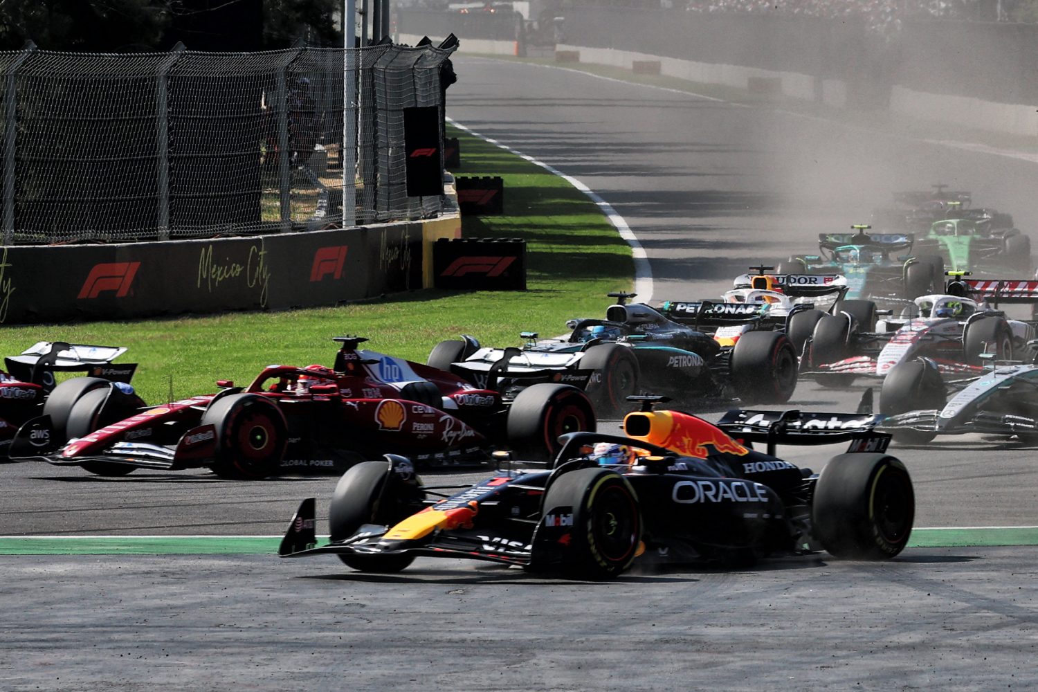 Brundle: Verstappen deserved penalty for Mexico Turn 1 move