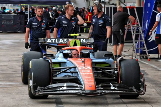 Atlassian Williams Racing FW47 - Gulf 'Drien by Words' livery.
06.11.2025. Formula 1 World Championship, Rd 21, Brazilian Grand Prix, Sao Paulo, Brazil, Preparation Day.
- www.xpbimages.com, EMail: requests@xpbimages.com &copy; Copyright: Batchelor / XPB Images