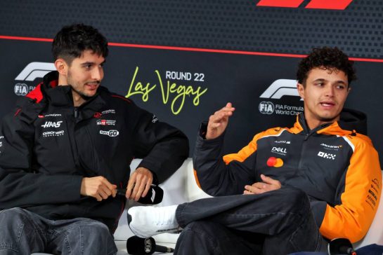 (L to R): Esteban Ocon (FRA) Haas F1 Team and Lando Norris (GBR) McLaren in the FIA Press Conference.
19.11.2025. Formula 1 World Championship, Rd 22, Las Vegas Grand Prix, Las Vegas, Nevada, USA, Preparation Day.
- www.xpbimages.com, EMail: requests@xpbimages.com &copy; Copyright: Moy / XPB Images