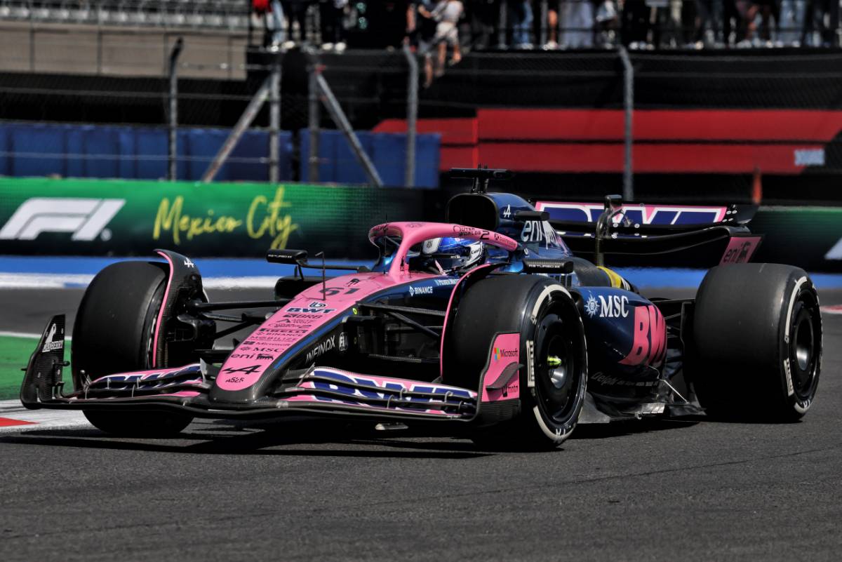 Aron and Maini in action with Alpine in Abu Dhabi