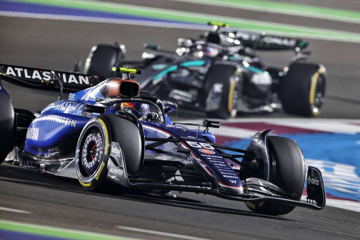 Sainz grabs brilliant podium for Williams in Qatar despite late scare