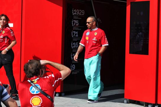 Lewis Hamilton (GBR) Ferrari.
04.12.2025. Formula 1 World Championship, Rd 24, Abu Dhabi Grand Prix, Yas Marina Circuit, Abu Dhabi, Preparation Day.
- www.xpbimages.com, EMail: requests@xpbimages.com &copy; Copyright: Bearne / XPB Images