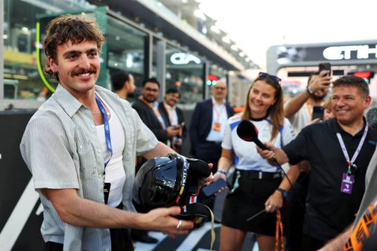 Benson Boone (USA) Singer - Pirelli Hot Laps.
04.12.2025. Formula 1 World Championship, Rd 24, Abu Dhabi Grand Prix, Yas Marina Circuit, Abu Dhabi, Preparation Day.
- www.xpbimages.com, EMail: requests@xpbimages.com &copy; Copyright: Bearne / XPB Images