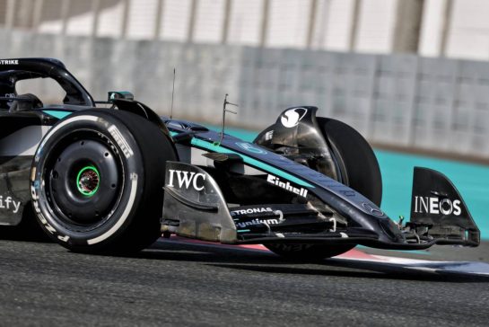 Frederik Vesti (DEN) Mercedes AMG F1 W16 Reserve Driver - front wing.
09.12.2025. Formula 1 Testing, Yas Marina Circuit, Abu Dhabi, Tuesday.
- www.xpbimages.com, EMail: requests@xpbimages.com © Copyright: Moy / XPB Images