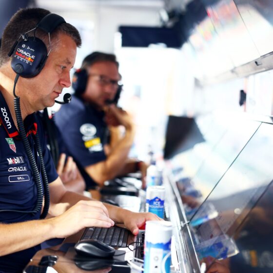 Ex-Red Bull strategist Courtenay completes move to McLaren