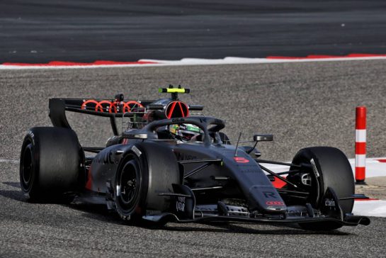 Gabriel Bortoleto (BRA) Audi F1 Team R26.
12.02.2026. Formula 1 Testing, Bahrain Test One, Sakhir, Bahrain, Day Two.
- www.xpbimages.com, EMail: requests@xpbimages.com &copy; Copyright: Moy / XPB Images