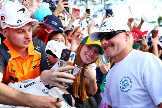 Valtteri Bottas (FIN) Cadillac Formula 1 Team with fans.
05.03.2026. Formula 1 World Championship, Rd 1, Australian Grand Prix, Albert Park, Melbourne, Australia, Preparation Day.
- www.xpbimages.com, EMail: requests@xpbimages.com &copy; Copyright: Bearne / XPB Images