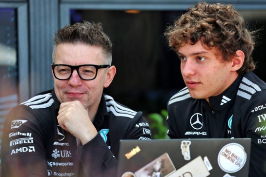 (L to R): Peter Bonnington (GBR) Mercedes AMG Formula One Team Race Engineer with Andrea Kimi Antonelli (ITA) Mercedes AMG Formula One Team.
05.03.2026. Formula 1 World Championship, Rd 1, Australian Grand Prix, Albert Park, Melbourne, Australia, Preparation Day.
- www.xpbimages.com, EMail: requests@xpbimages.com &copy; Copyright: Batchelor / XPB Images