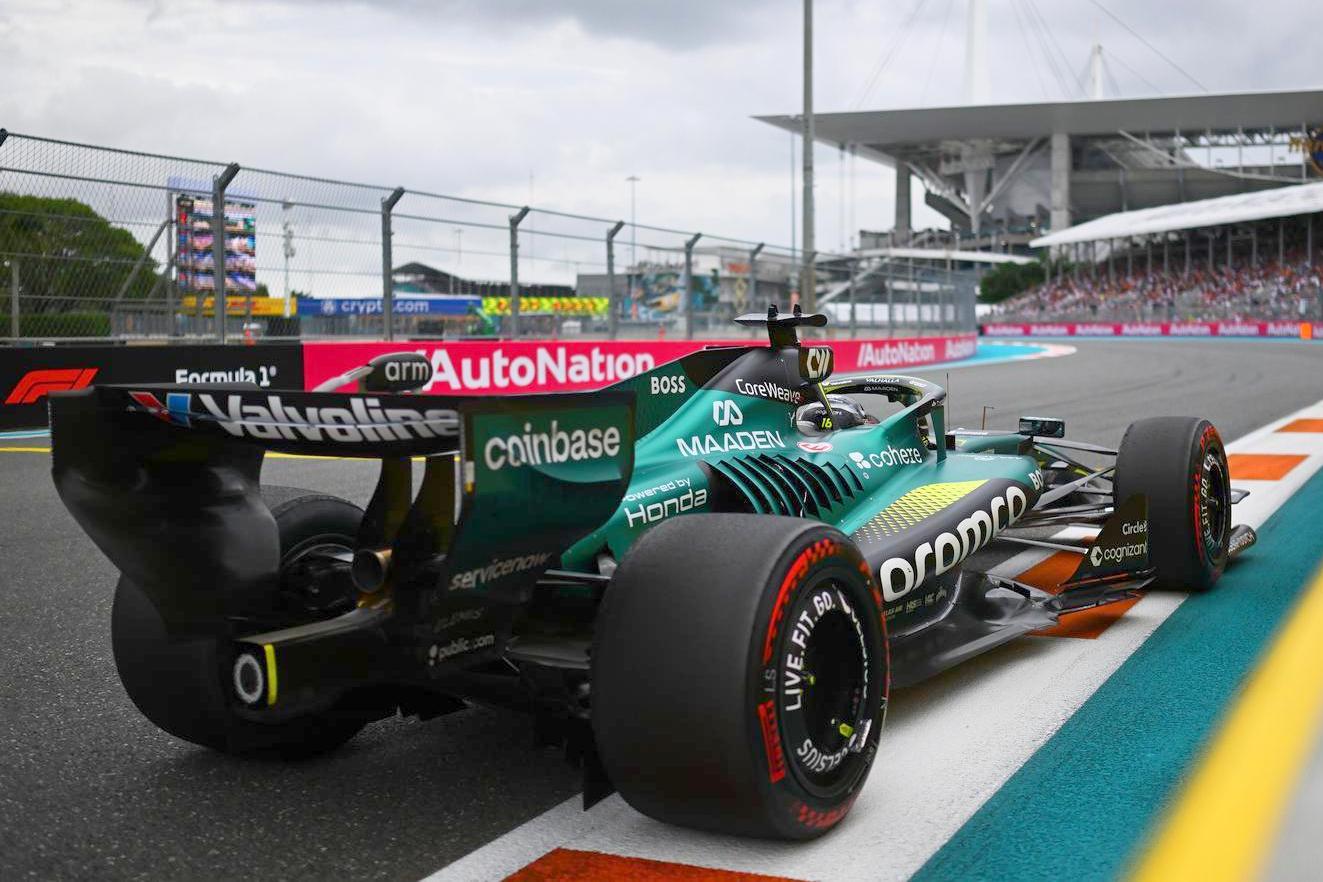Aston Martin reliability improves but Alonso flags ‘weird’ new issue