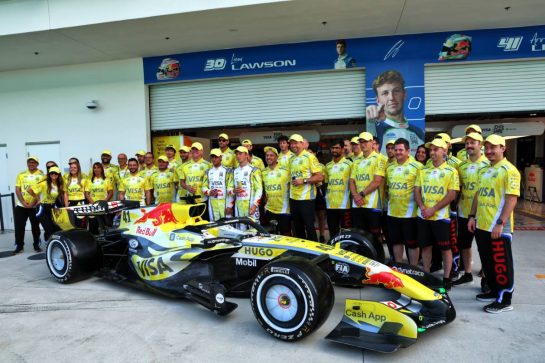 Arvid Lindblad (GBR) Racing Bulls Formula One Team and Liam Lawson (NZL) Racing Bulls Formula One Team at a team photograph - Miami livery.
30.04.2026. Formula 1 World Championship, Rd 4, Miami Grand Prix, Miami, Florida, USA, Preparation Day.
- www.xpbimages.com, EMail: requests@xpbimages.com © Copyright: Batchelor / XPB Images