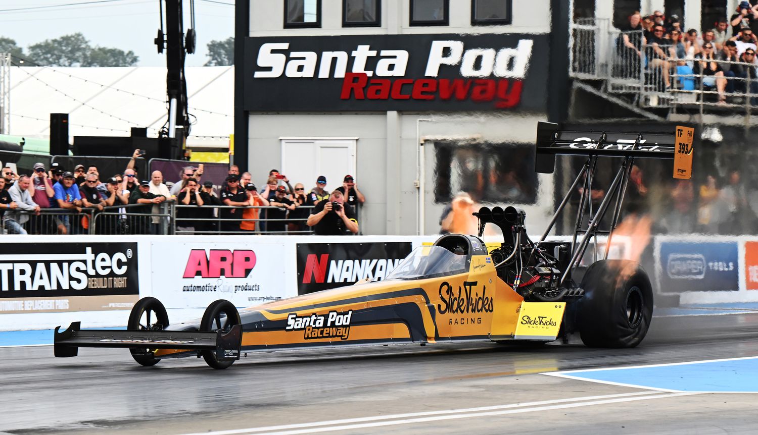 EDRC: season fires into life as Santa Pod hosts traditional opener