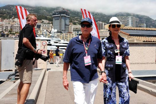 (L to R): Michael Douglas (USA) Actor with his wife Catherine Zeta-Jones (GBR) Actress.
07.06.2026. Formula 1 World Championship, Rd 6, Monaco Grand Prix, Monte Carlo, Monaco, Race Day.
- www.xpbimages.com, EMail: requests@xpbimages.com © Copyright: Rew / XPB Images
