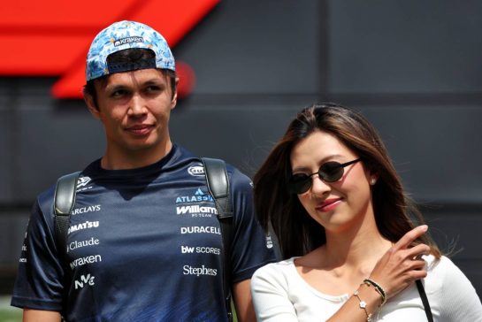 (L to R): Alexander Albon (THA) Williams F1 Team with his girlfriend Muni Lily He (CHN) Professional Golfer.
11.06.2026. Formula 1 World Championship, Rd 7, Barcelona-Catalunya Grand Prix, Barcelona, Spain, Preparation Day.
- www.xpbimages.com, EMail: requests@xpbimages.com © Copyright: Rew / XPB Images
