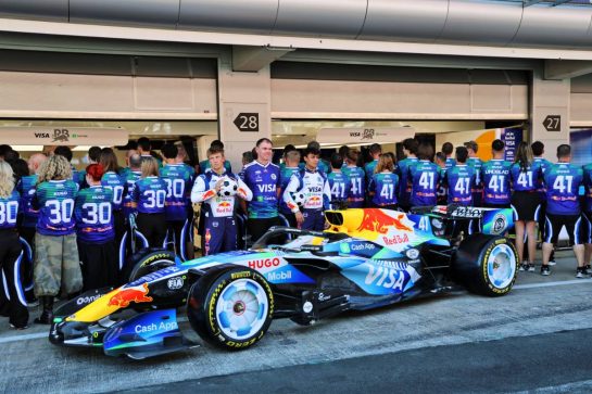 (L to R): Liam Lawson (NZL) Racing Bulls Formula One Team; Alan Permane (GBR) Racing Bulls Formula One Team Team Principal; and Arvid Lindblad (GBR) Racing Bulls Formula One Team, at a team photograph.
11.06.2026. Formula 1 World Championship, Rd 7, Barcelona-Catalunya Grand Prix, Barcelona, Spain, Preparation Day.
- www.xpbimages.com, EMail: requests@xpbimages.com © Copyright: Batchelor / XPB Images