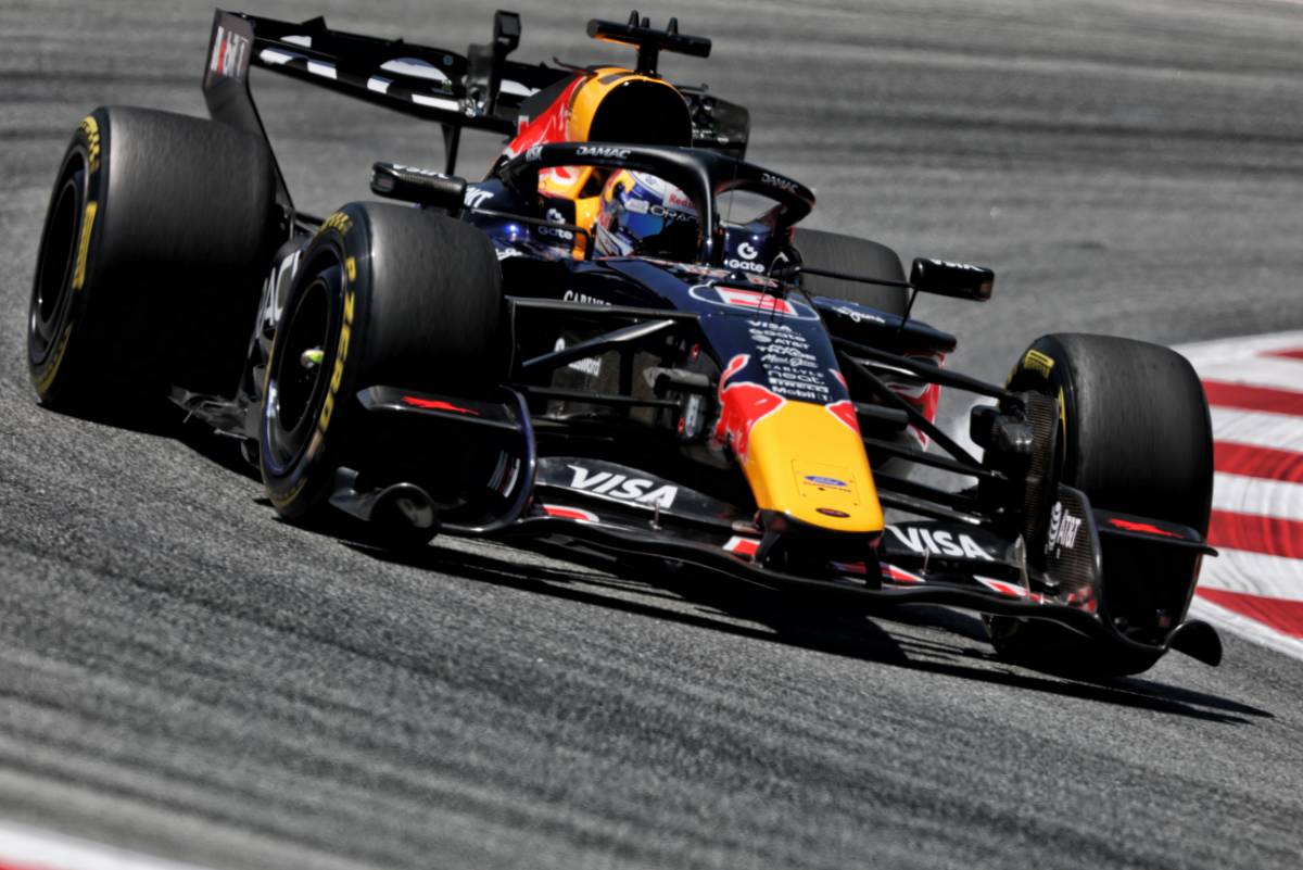 Verstappen camp signals imminent call on Red Bull future